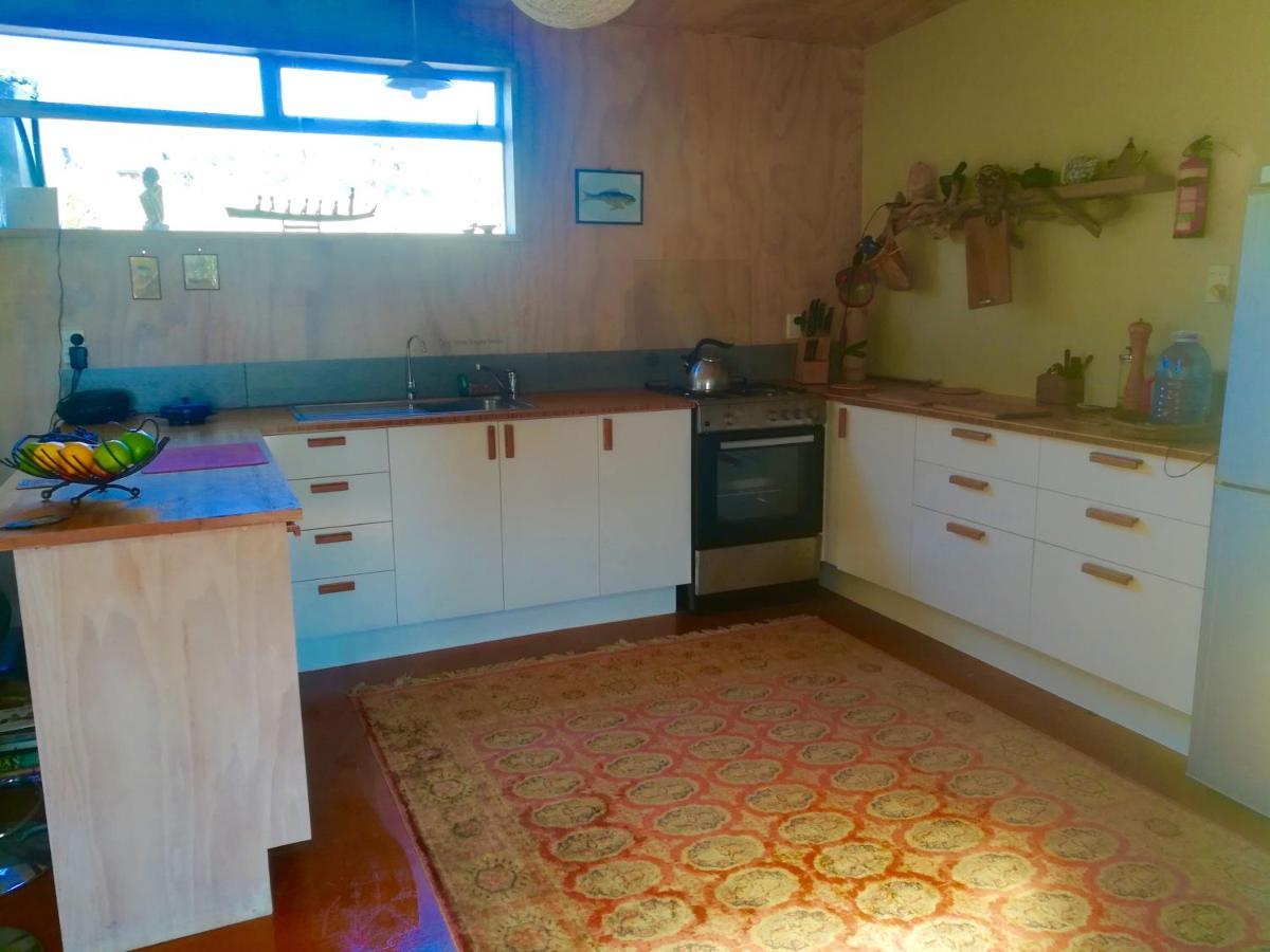לינה וארוחת בוקר Tryphena Mulberry Grove Retreat מראה חיצוני תמונה