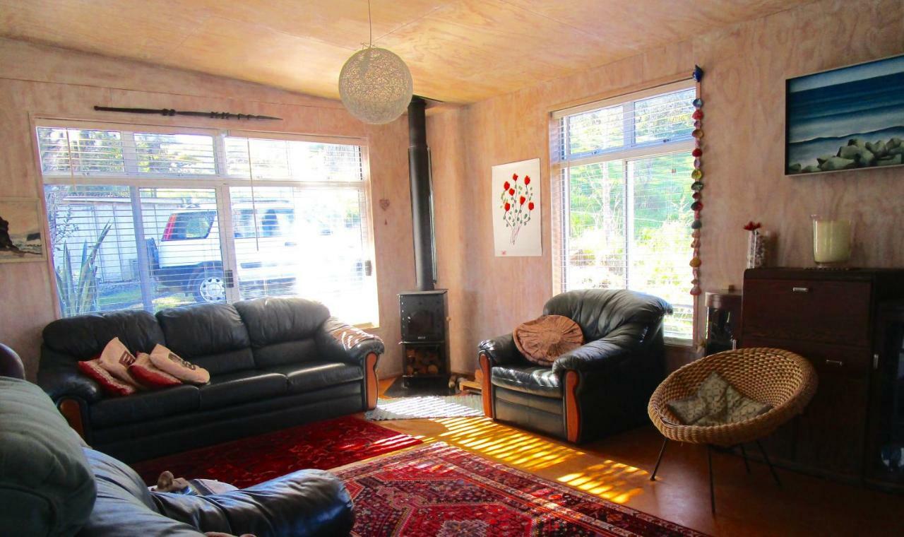 לינה וארוחת בוקר Tryphena Mulberry Grove Retreat מראה חיצוני תמונה